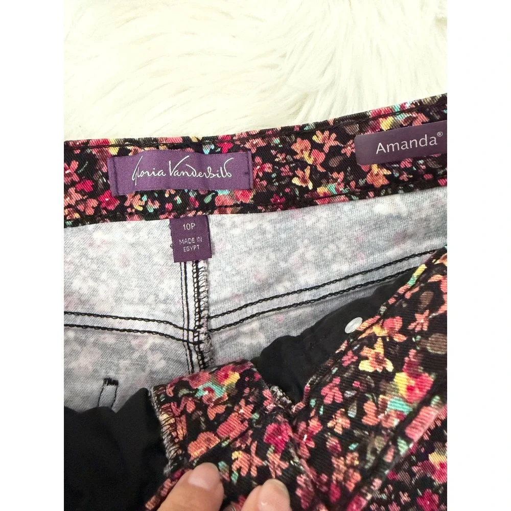 Vintage 90's  - Floral Denim Shorts High Rise 5